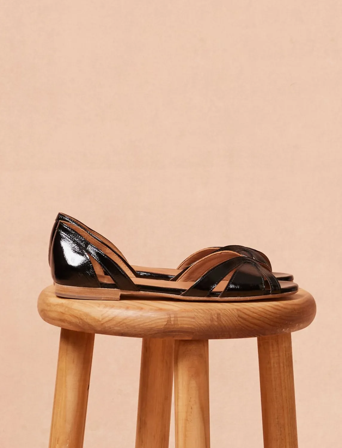 Pied de Biche Sandales>Lison Noir Verni