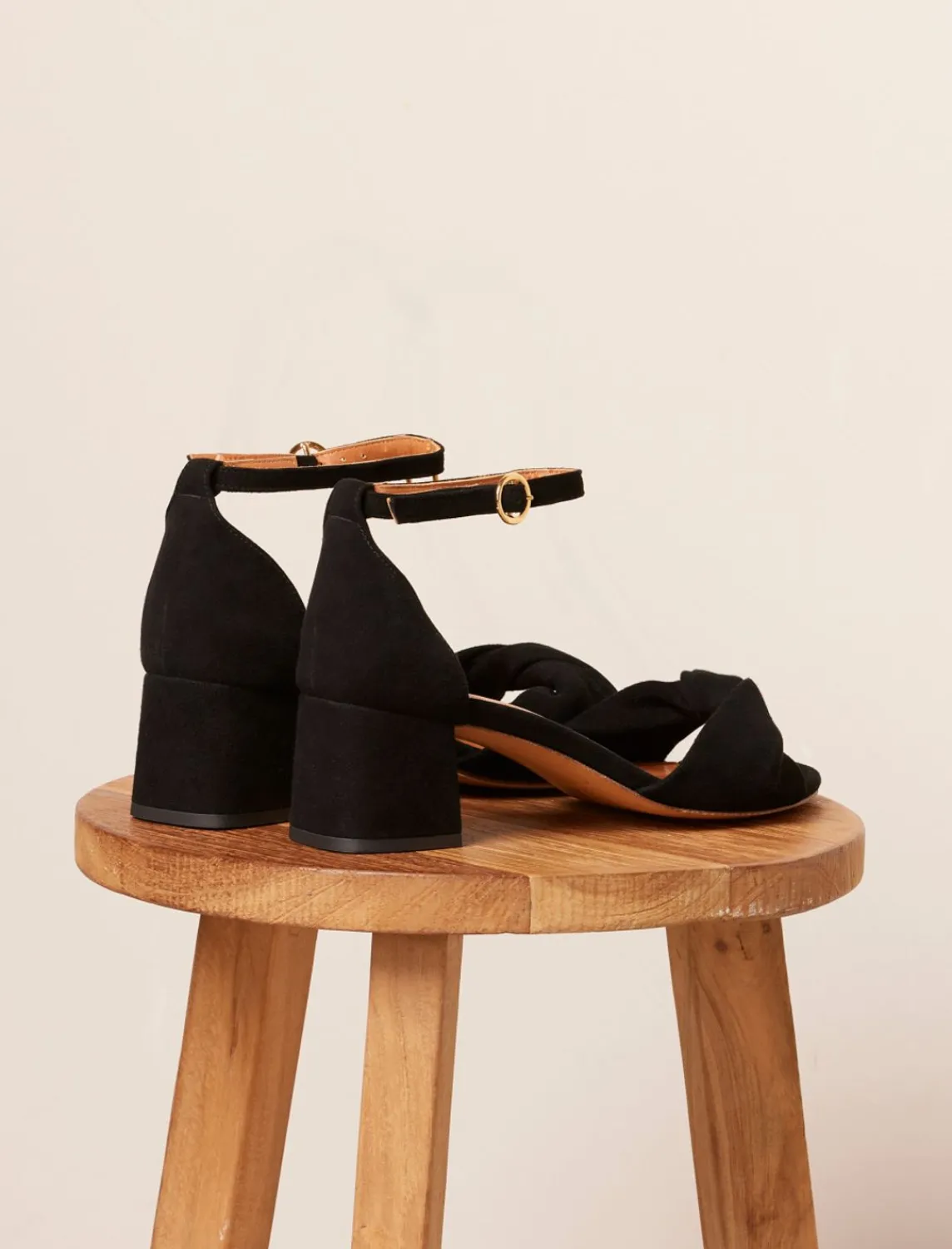 Pied de Biche Sandales>Mae Noir Velours